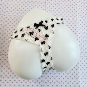 Victoria's Secret DREAM ANGELS Ruffle Mesh Thong Panty